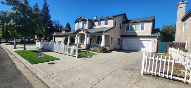 Building Photo - 267 W Springer Dr