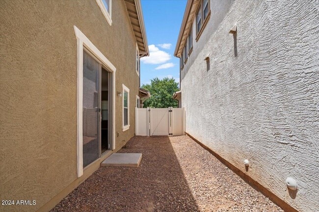 Building Photo - 3837 E Jasper Dr