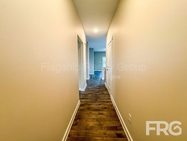 Building Photo - 1400 S Taylor St