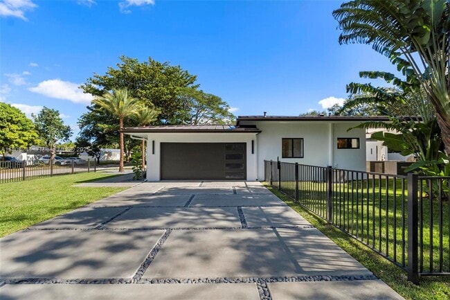 Building Photo - 7530 SW 134th St