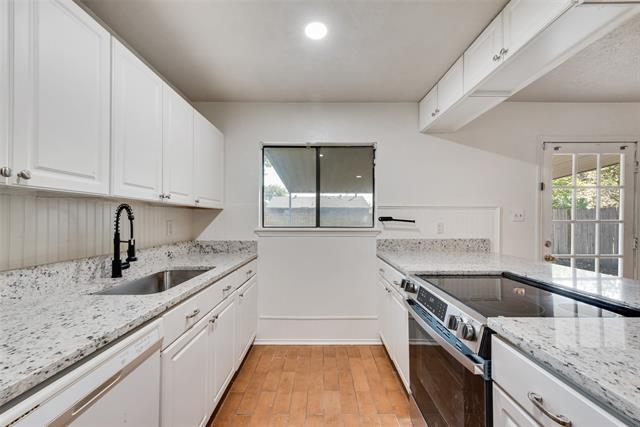 Building Photo - 515 Forestwood Dr
