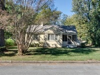 Building Photo - 695 Berry Rd