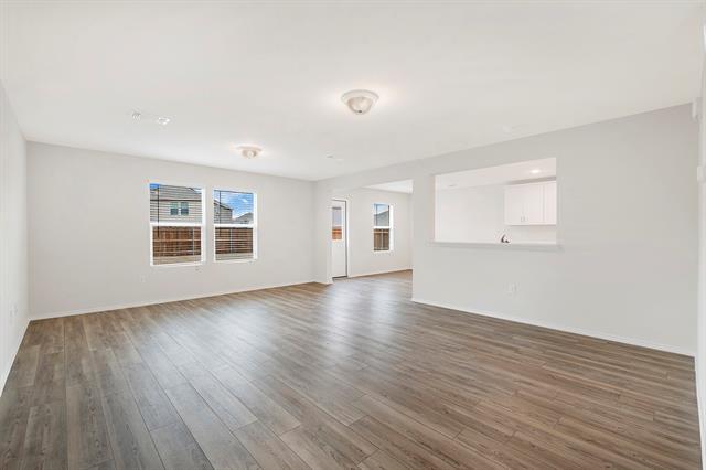 Building Photo - 345 Huntley St