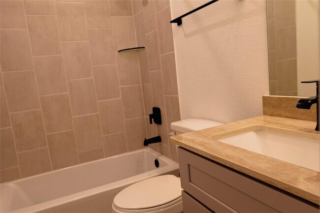 Building Photo - 14534 Clementine Hall Dr