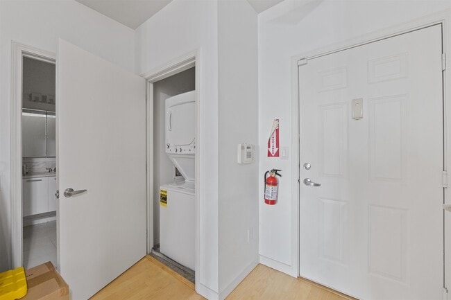 Building Photo - 26 Ave at Port Imperial