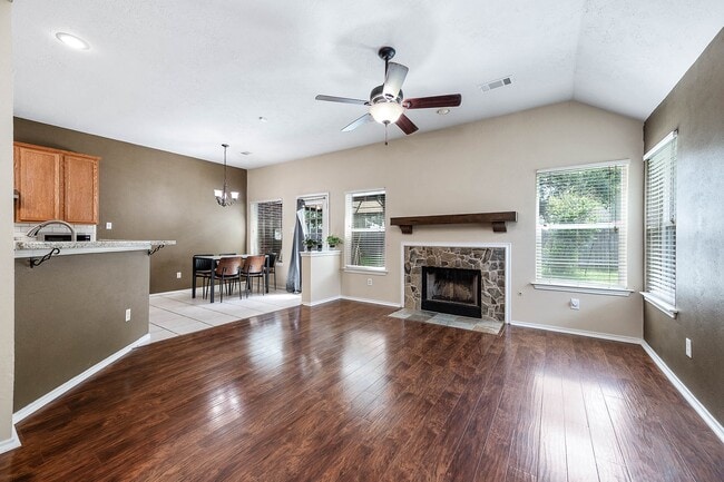 Primary Photo - 6210 Newbury Dr