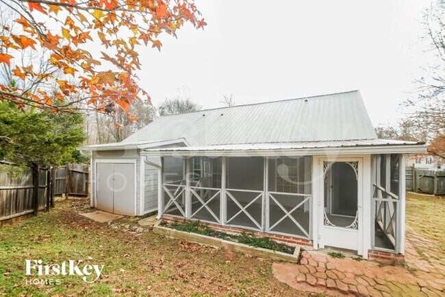 Building Photo - 4336 Yellow Rose Dr