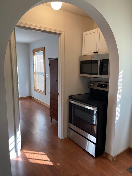 Building Photo - 24617 Crowe Rd