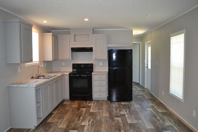 Building Photo - 155 Liles Dr