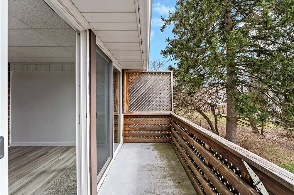 Balcony - 932 Lebanon Ave