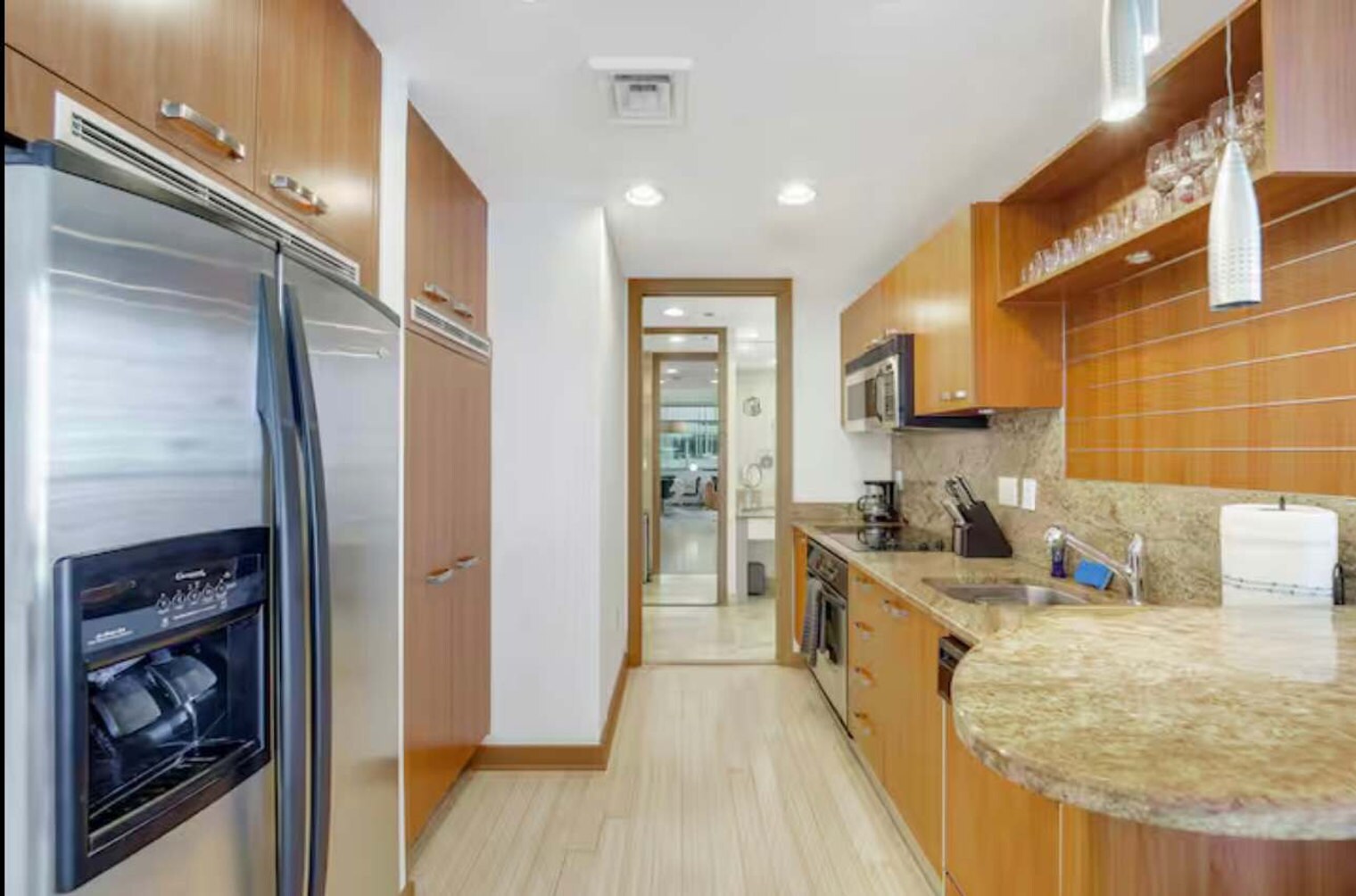 Building Photo - 1395 Brickell Ave