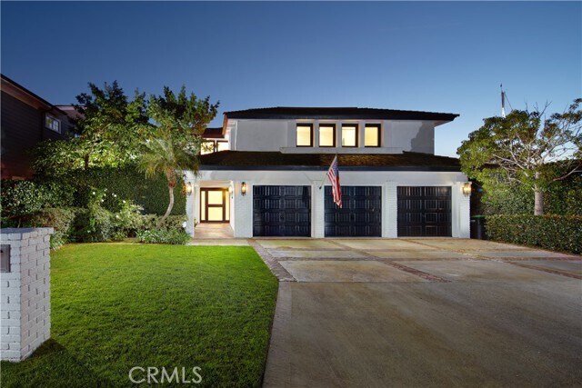 Building Photo - 2572 Bayshore Dr