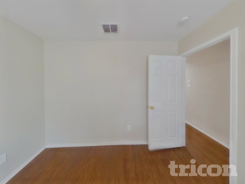 Building Photo - 12630 Carpenter Ln
