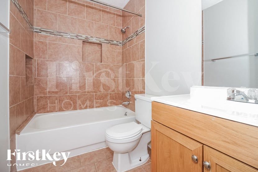 Building Photo - 6614 Red Birch Dr