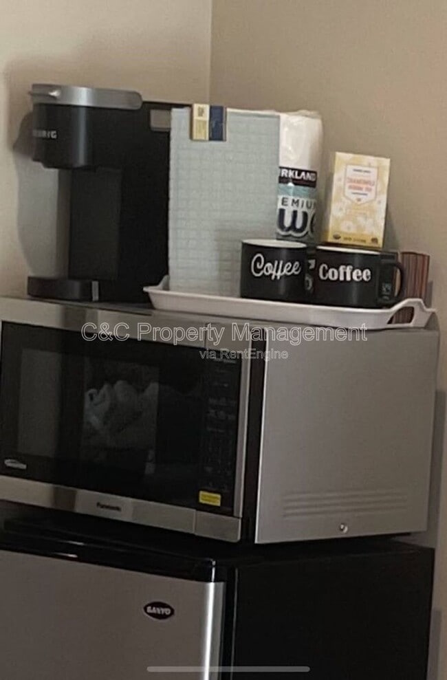 Building Photo - 1 Beach Way