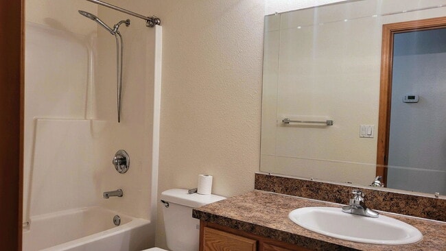 Building Photo - 499 Maylea Pl