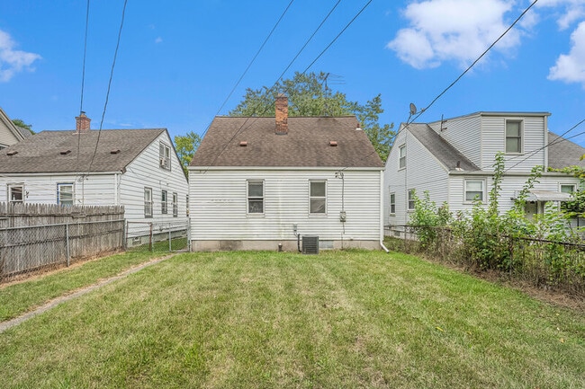 Building Photo - 1320 Washington Ave