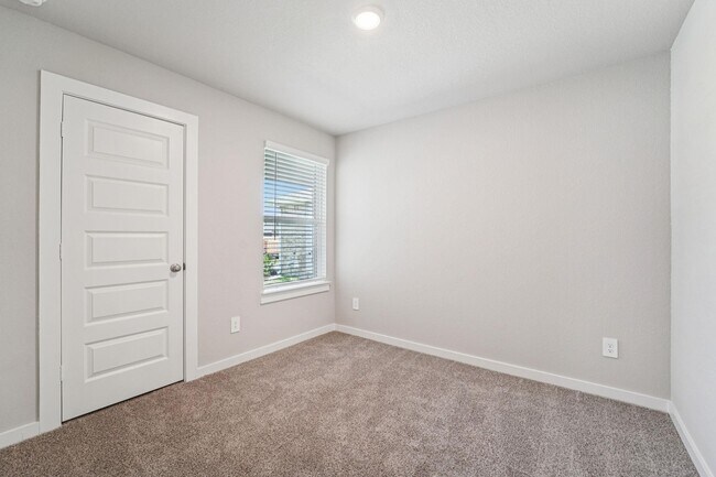 Building Photo - 16691 Sterling Clf St