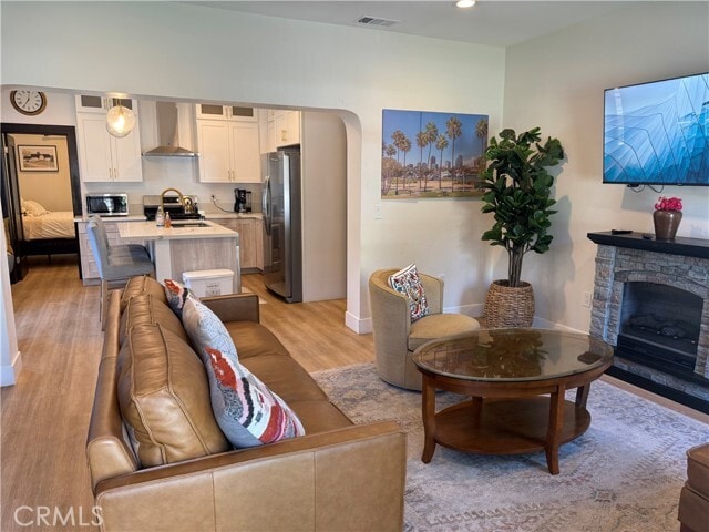 Primary Photo - 2920 E 7th St