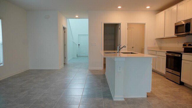 Building Photo - 2331 Burney Fls Ln