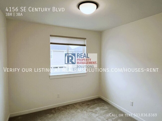 Building Photo - 4156 SE Century Blvd