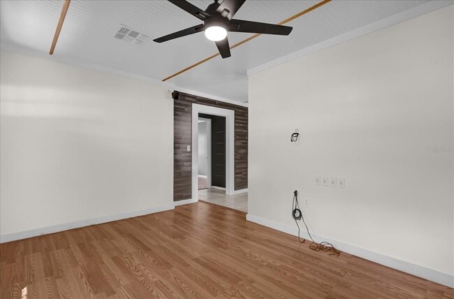 Building Photo - 14043 Tennessee Ave