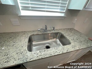 Building Photo - 198 Sparrowhawk