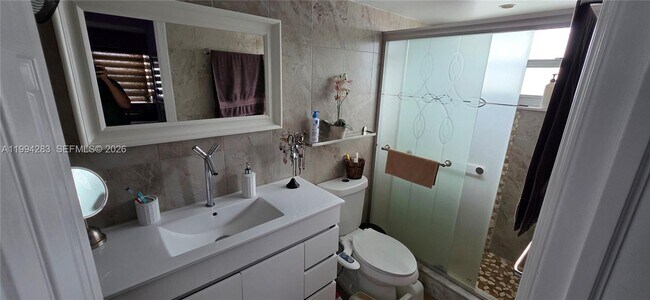 Building Photo - 70 NE 202nd Terrace