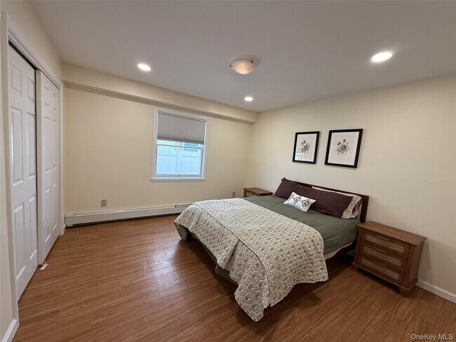 Building Photo - 227 W Pine St