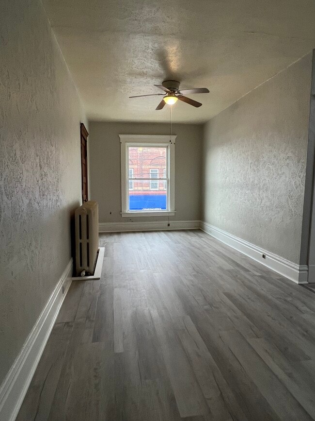 Building Photo - 2521 Peach St