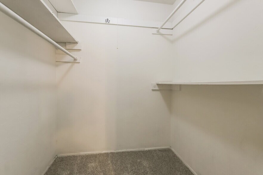 Building Photo - 2674 Lark Ln
