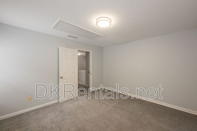 Building Photo - 5192 Centennial Creek View NW