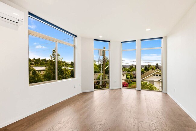 Building Photo - 3 Bedroom Stylish Modern Townhome in the Heart of Ballard