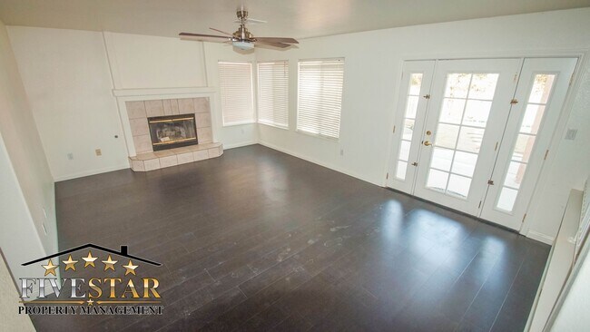 Building Photo - 4938 Shorebird Dr