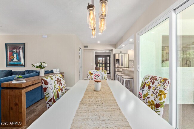 Building Photo - 2118 E Pebble Beach Dr