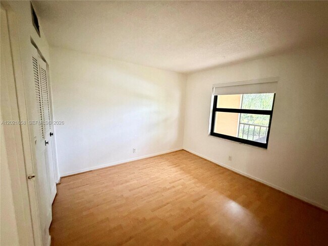Building Photo - 7137 Golf Colony Ct