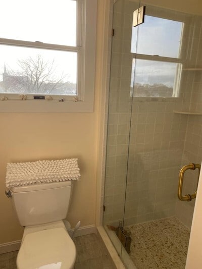 Watch the sunrise from the shower - 17 Millett St