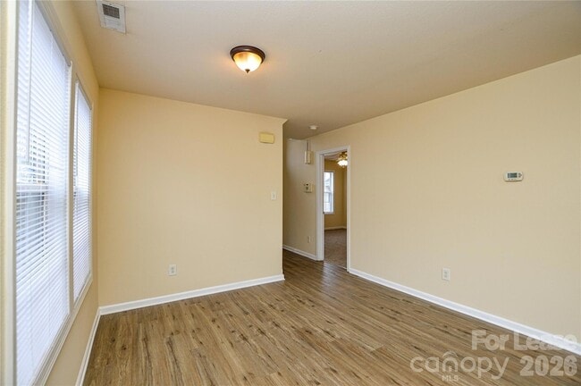 Building Photo - 8415 Spirea Ct
