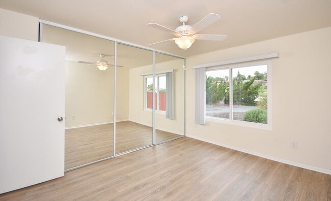 Building Photo - *Move In Special* 55+ Senior Community Located on  Peacock Hills!!