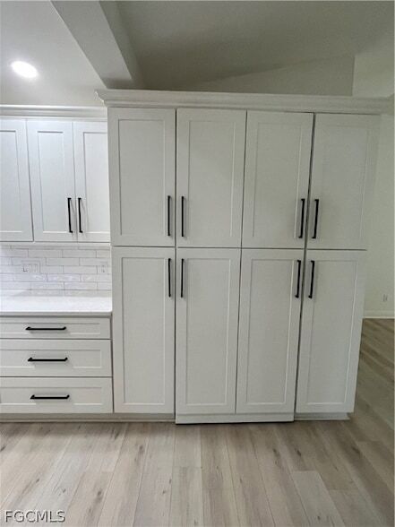 Building Photo - 1325 NE 5th Pl