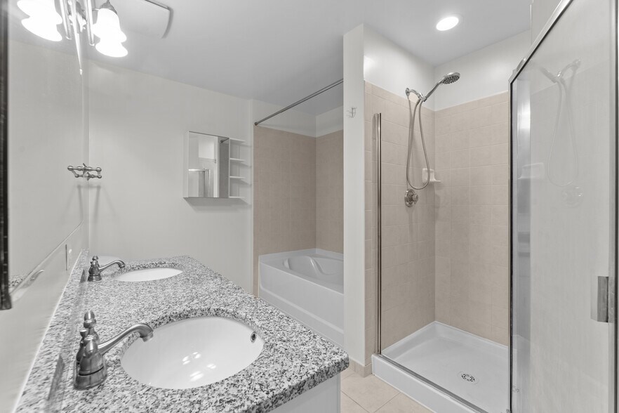 Building Photo - 3650 S Glebe Rd