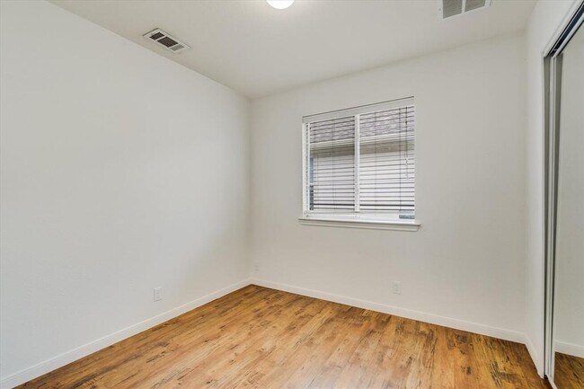 Building Photo - 8520 Chick Pea Ln