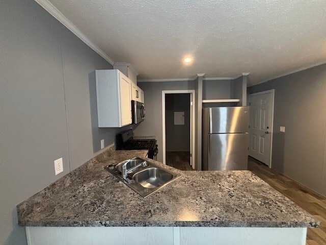 Building Photo - 831 N Pontiac Trail