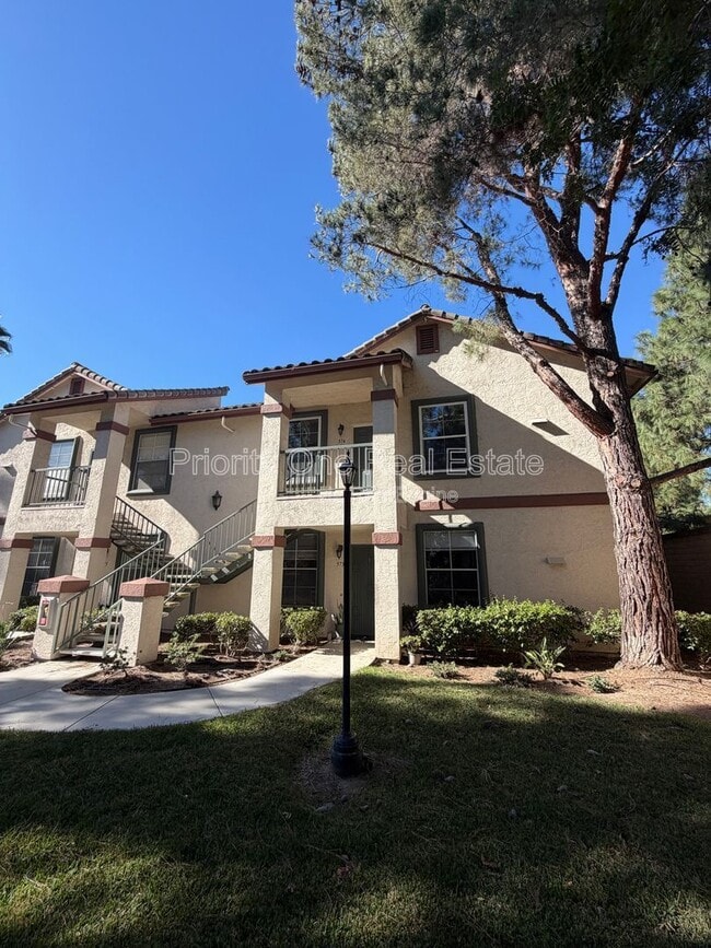 Building Photo - 10921 Sabre Hill Dr