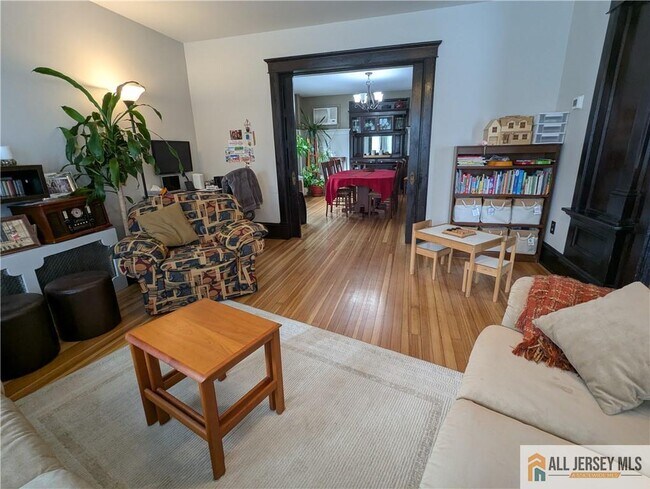 Building Photo - 5 Northside Ave