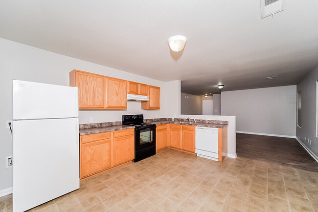 Building Photo - 16765 Wellhouse Dr