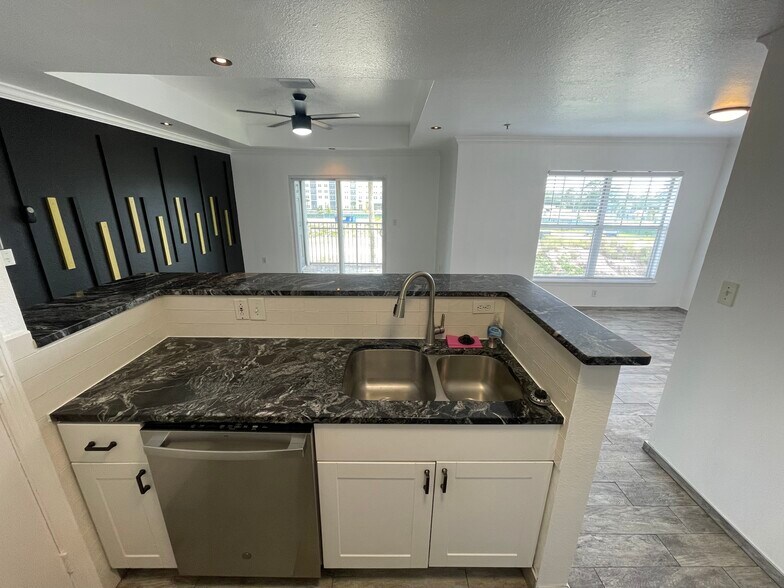 Building Photo - 5538 Pga Blvd