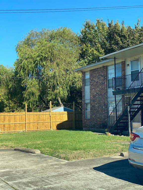 Building Photo - 2607 Live Oak St
