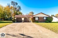 Building Photo - 4934/4936 Vermont Lane