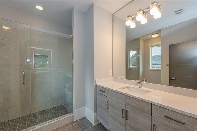 Building Photo - 3561 Blair Cir NE
